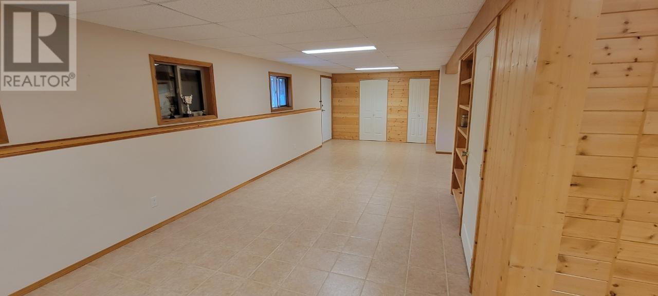 2200 Yellowhead Highway S, Clearwater, British Columbia    - Photo 34 - 179265