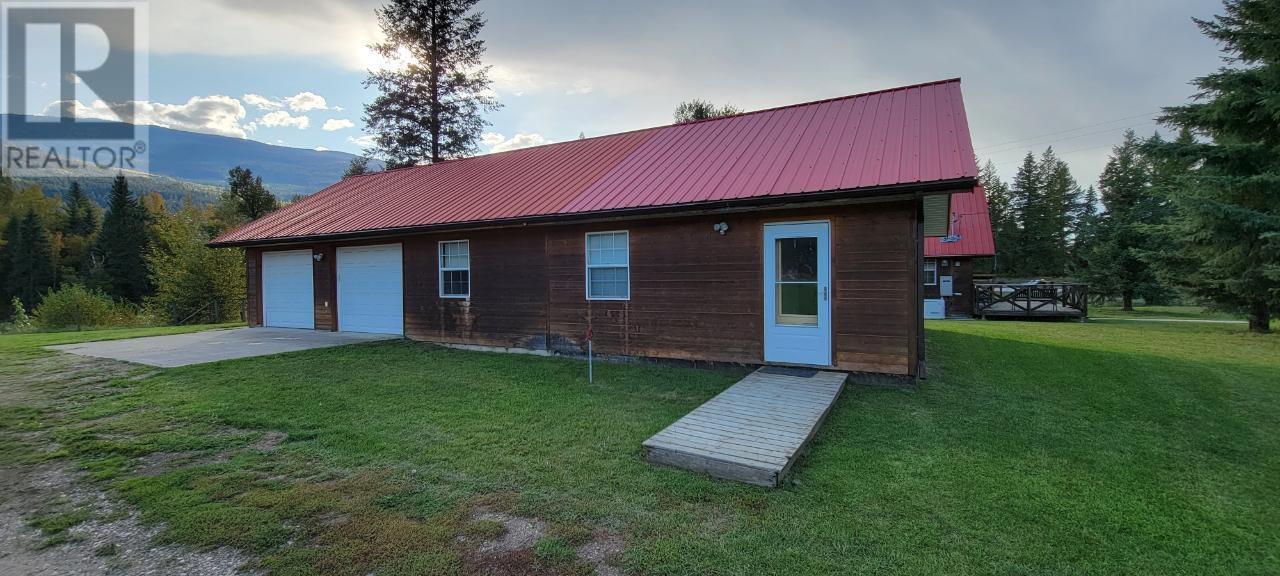2200 Yellowhead Highway S, Clearwater, British Columbia    - Photo 36 - 179265