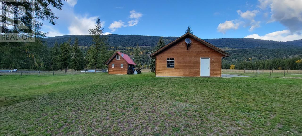 2200 Yellowhead Highway S, Clearwater, British Columbia    - Photo 37 - 179265