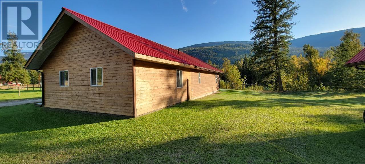 2200 Yellowhead Highway S, Clearwater, British Columbia    - Photo 38 - 179265