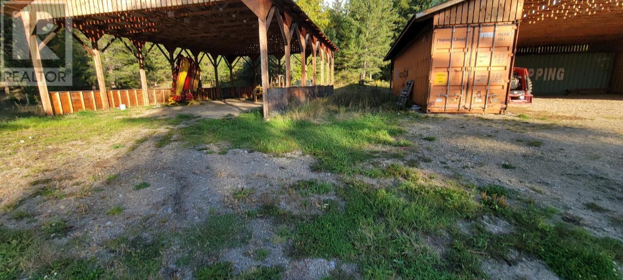 2200 Yellowhead Highway S, Clearwater, British Columbia    - Photo 65 - 179265