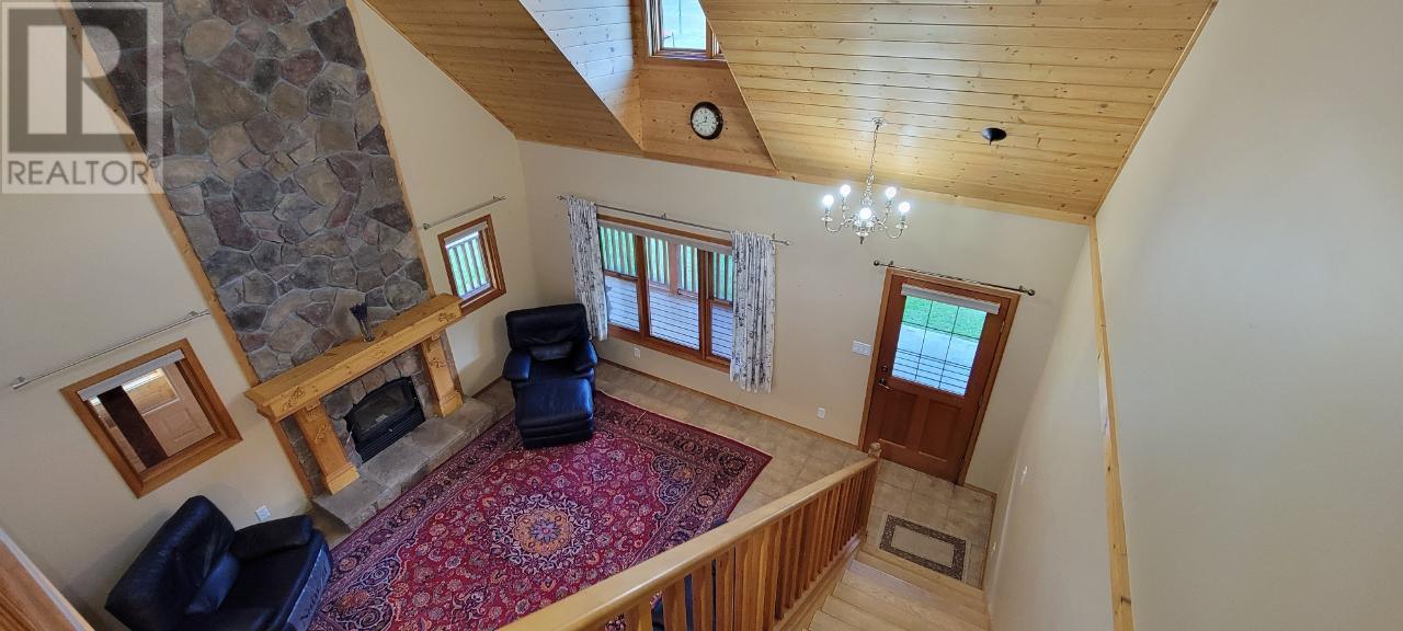 2200 Yellowhead Highway S, Clearwater, British Columbia   - Photo 17 - 179258