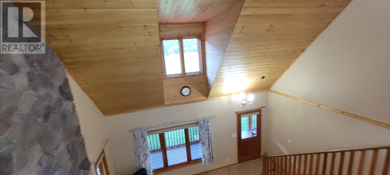 2200 Yellowhead Highway S, Clearwater, British Columbia   - Photo 21 - 179258