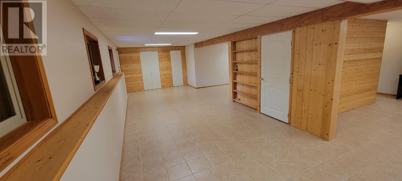 2200 Yellowhead Highway S, Clearwater, British Columbia   - Photo 35 - 179258