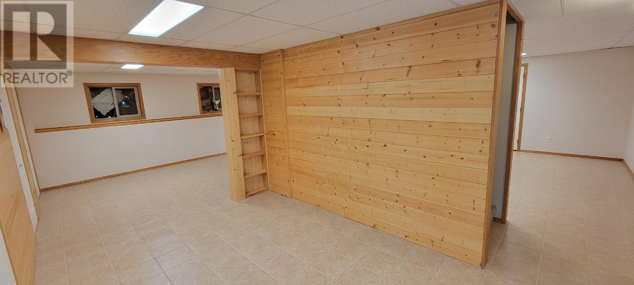 2200 Yellowhead Highway S, Clearwater, British Columbia   - Photo 37 - 179258