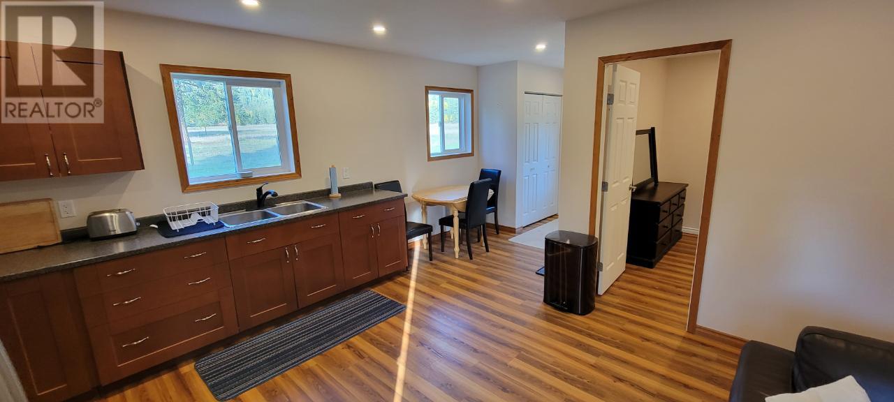 2200 Yellowhead Highway S, Clearwater, British Columbia   - Photo 44 - 179258