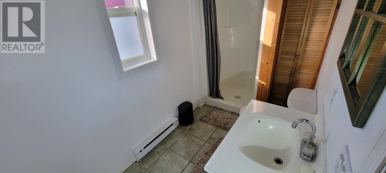 2200 Yellowhead Highway S, Clearwater, British Columbia   - Photo 47 - 179258