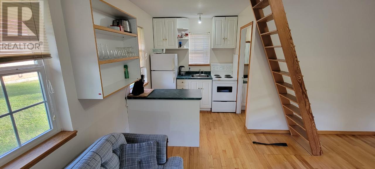 2200 Yellowhead Highway S, Clearwater, British Columbia   - Photo 58 - 179258