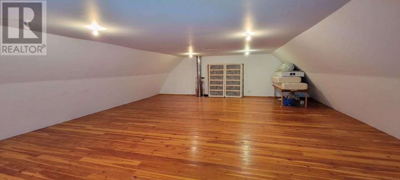 2200 Yellowhead Highway S, Clearwater, British Columbia   - Photo 64 - 179258