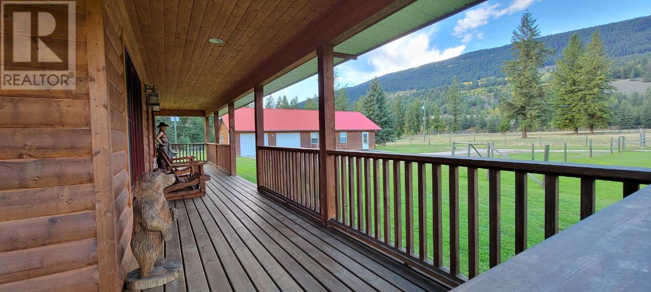 2200 Yellowhead Highway S, Clearwater, British Columbia   - Photo 72 - 179258