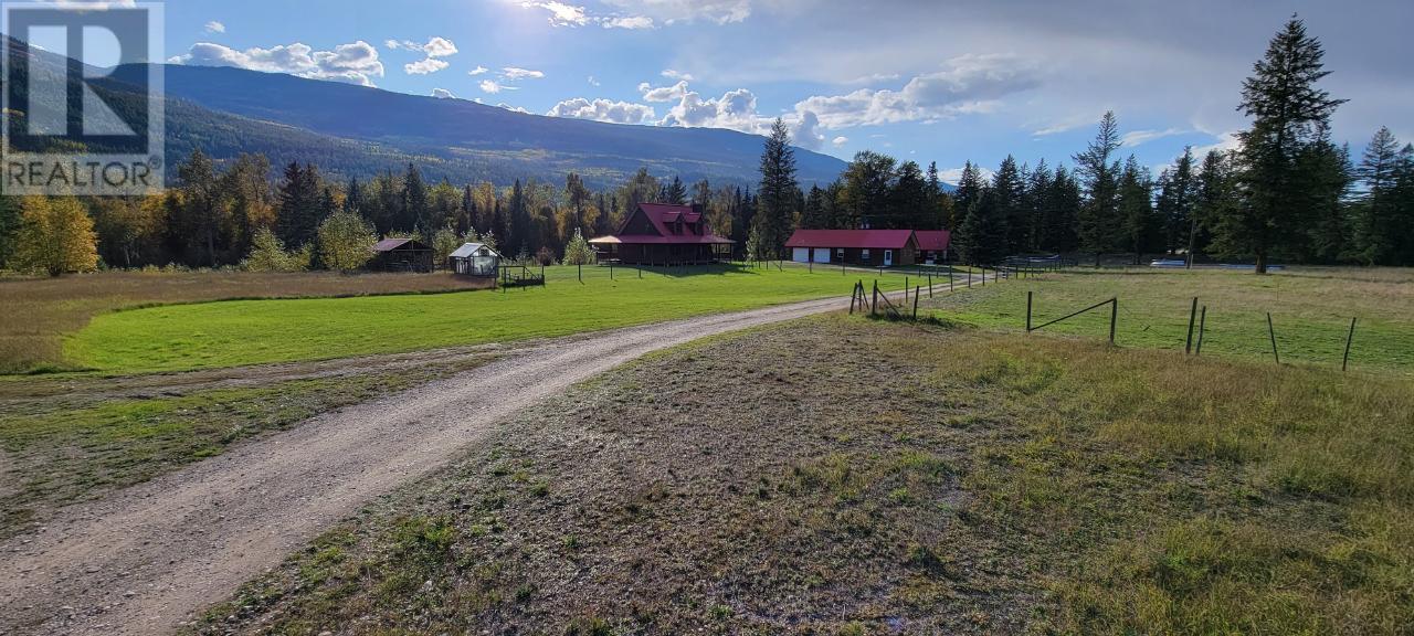 2200 Yellowhead Highway S, Clearwater, British Columbia   - Photo 83 - 179258