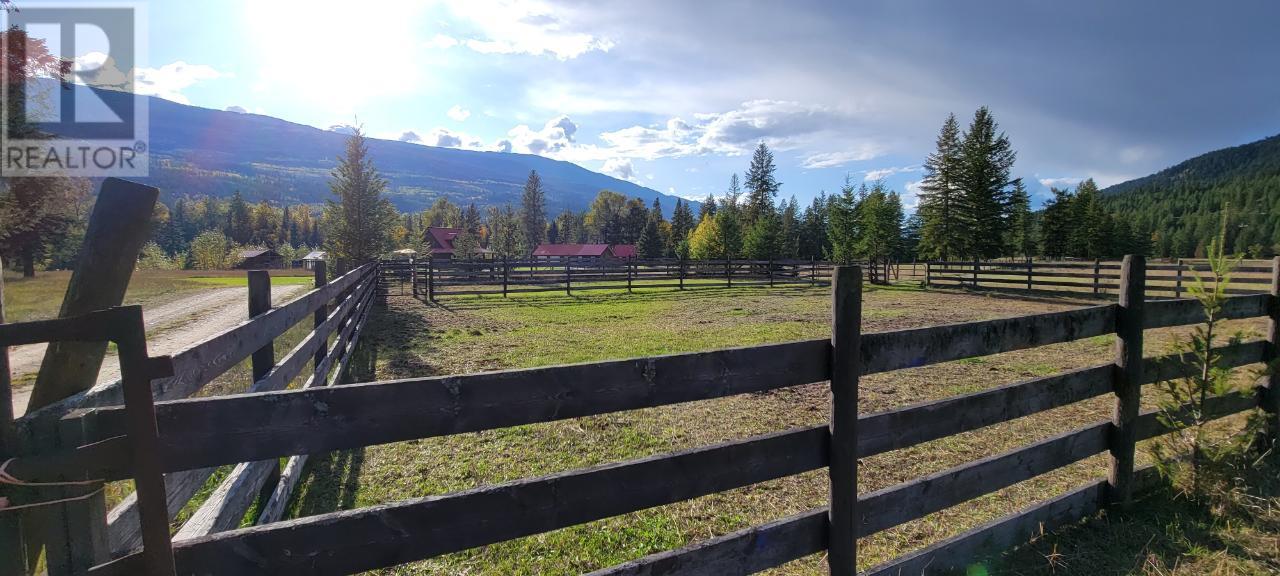 2200 Yellowhead Highway S, Clearwater, British Columbia   - Photo 99 - 179258