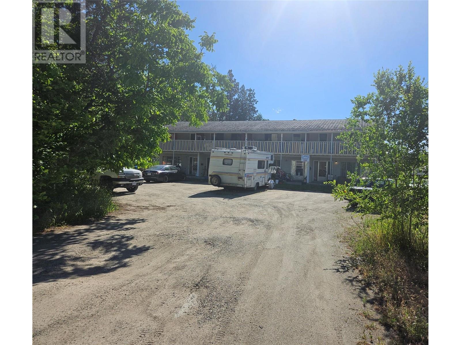 Property at 305 & 295 Clarissa Road image 4