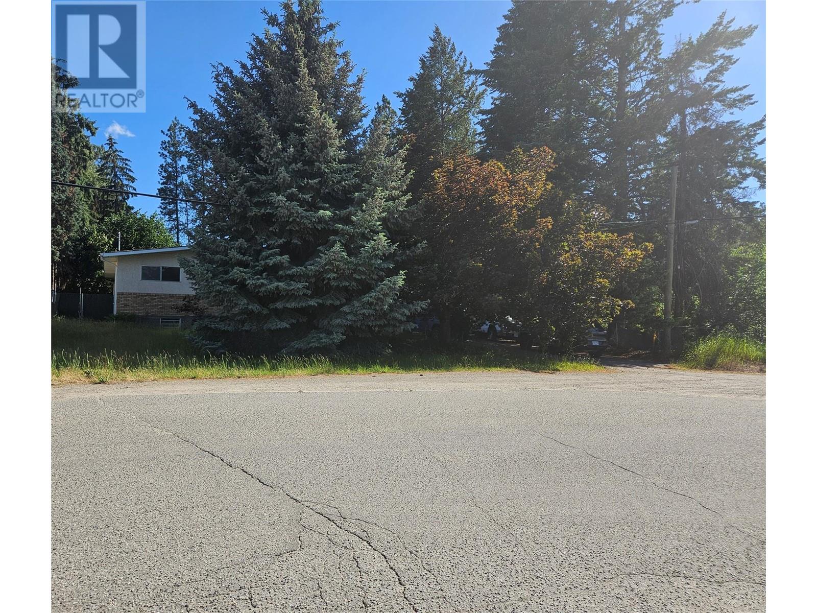 Property at 305 & 295 Clarissa Road image 5