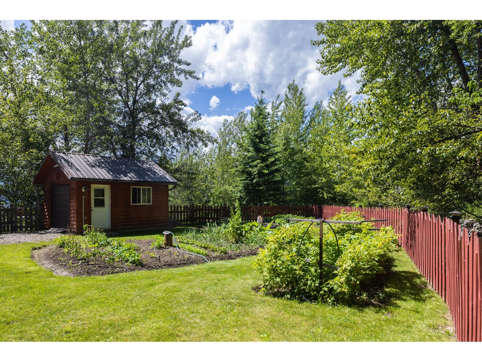 4285 Highway 3a, Wynndel, British Columbia  V0B 2N1 - Photo 11 - 2477737