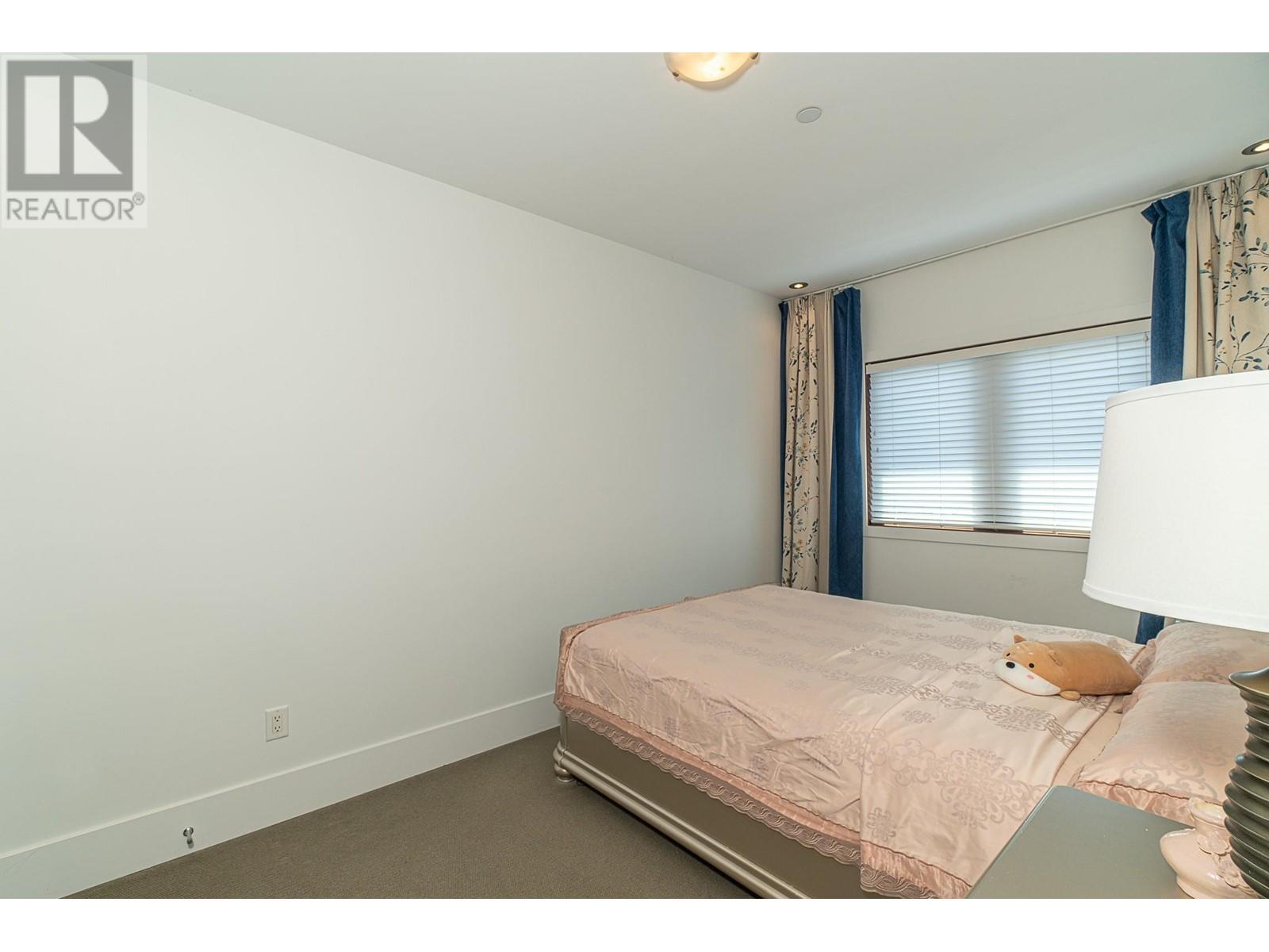 Listing Picture 27 of 33 : 5918 CHANCELLOR BOULEVARD, Vancouver / 溫哥華 - 魯藝地產 Yvonne Lu Group - MLS Medallion Club Member