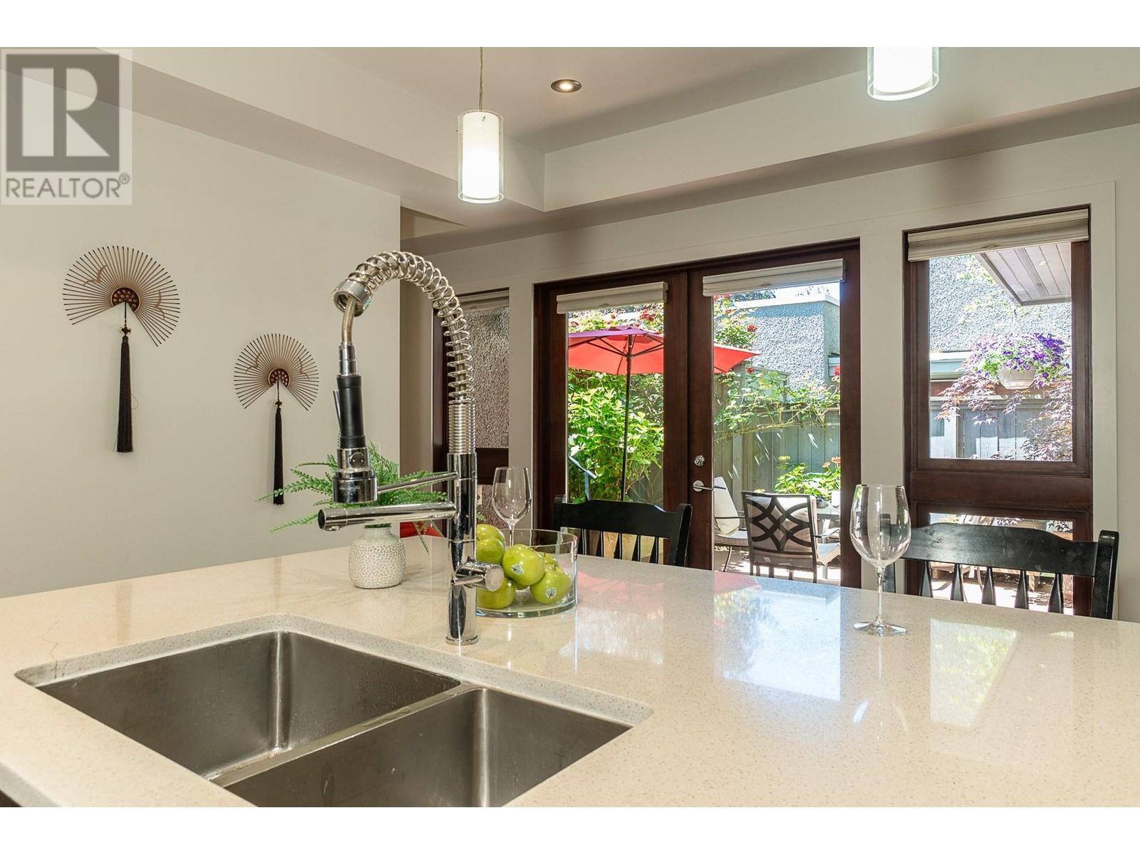 Listing Picture 13 of 33 : 5918 CHANCELLOR BOULEVARD, Vancouver / 溫哥華 - 魯藝地產 Yvonne Lu Group - MLS Medallion Club Member