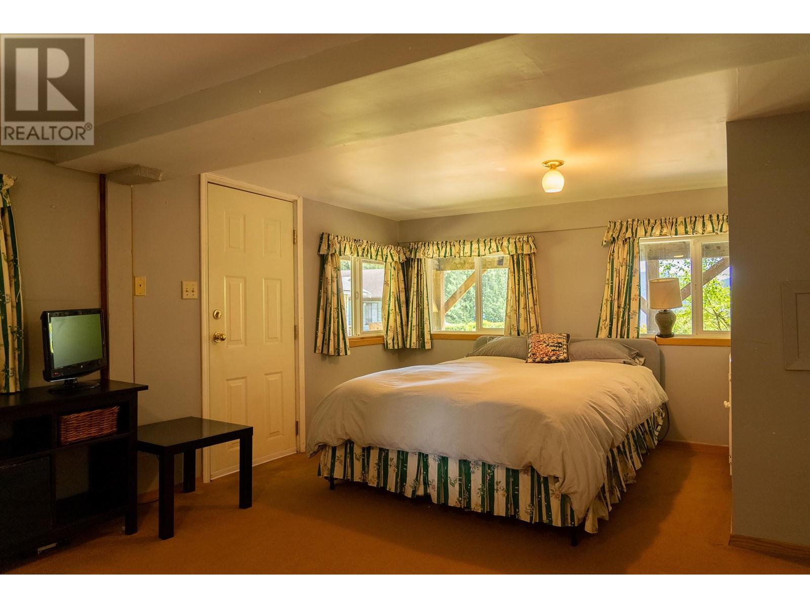 22 Brighton Beach, North Vancouver, British Columbia  V0V 0V0 - Photo 26 - R2895195