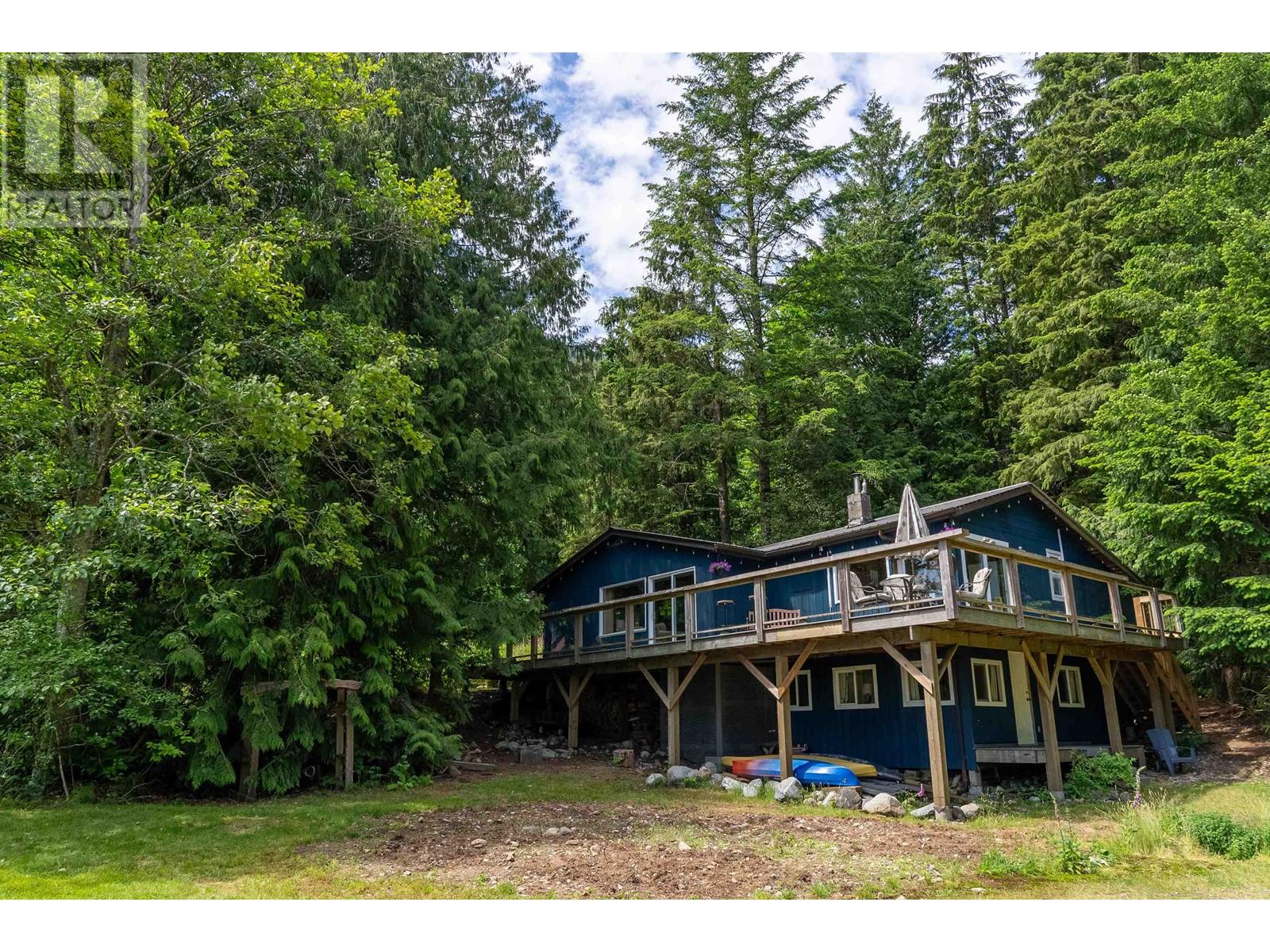 22 Brighton Beach, North Vancouver, British Columbia  V0V 0V0 - Photo 4 - R2895195