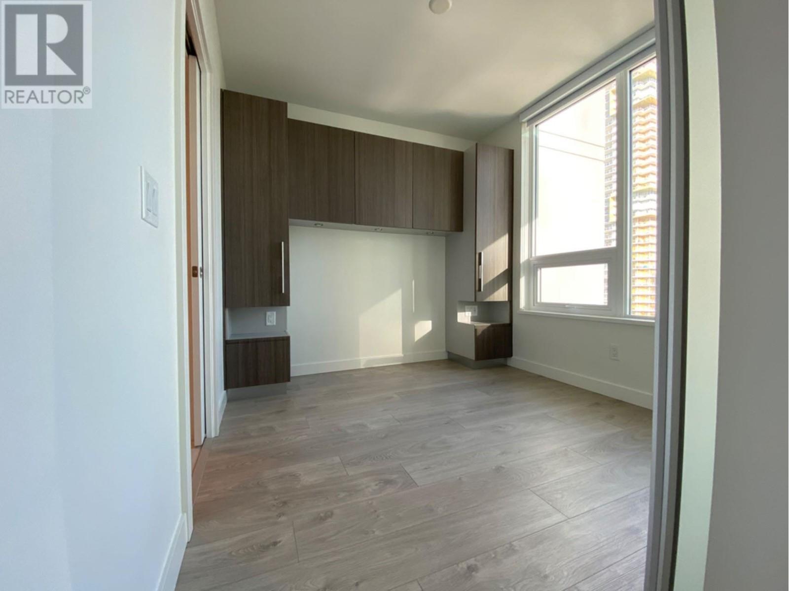 Property at 2010 6463 SILVER AVENUE image 3