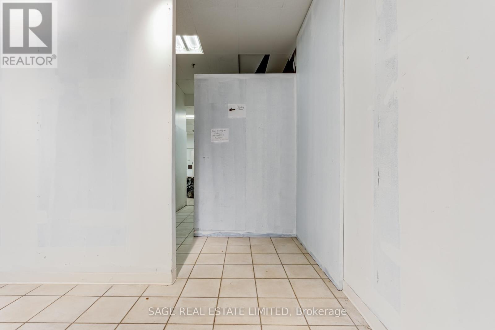 332 Yonge Street, Toronto, Ontario  M5G 1C9 - Photo 10 - C8445346