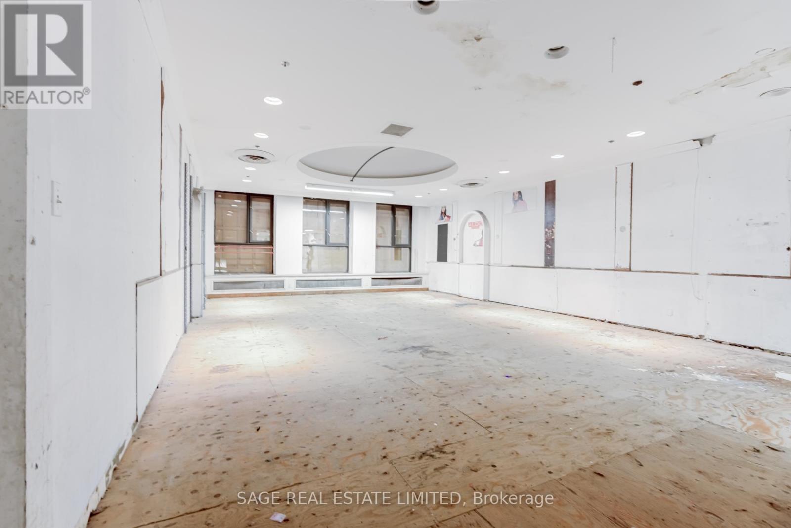 332 Yonge Street, Toronto, Ontario  M5G 1C9 - Photo 12 - C8445346