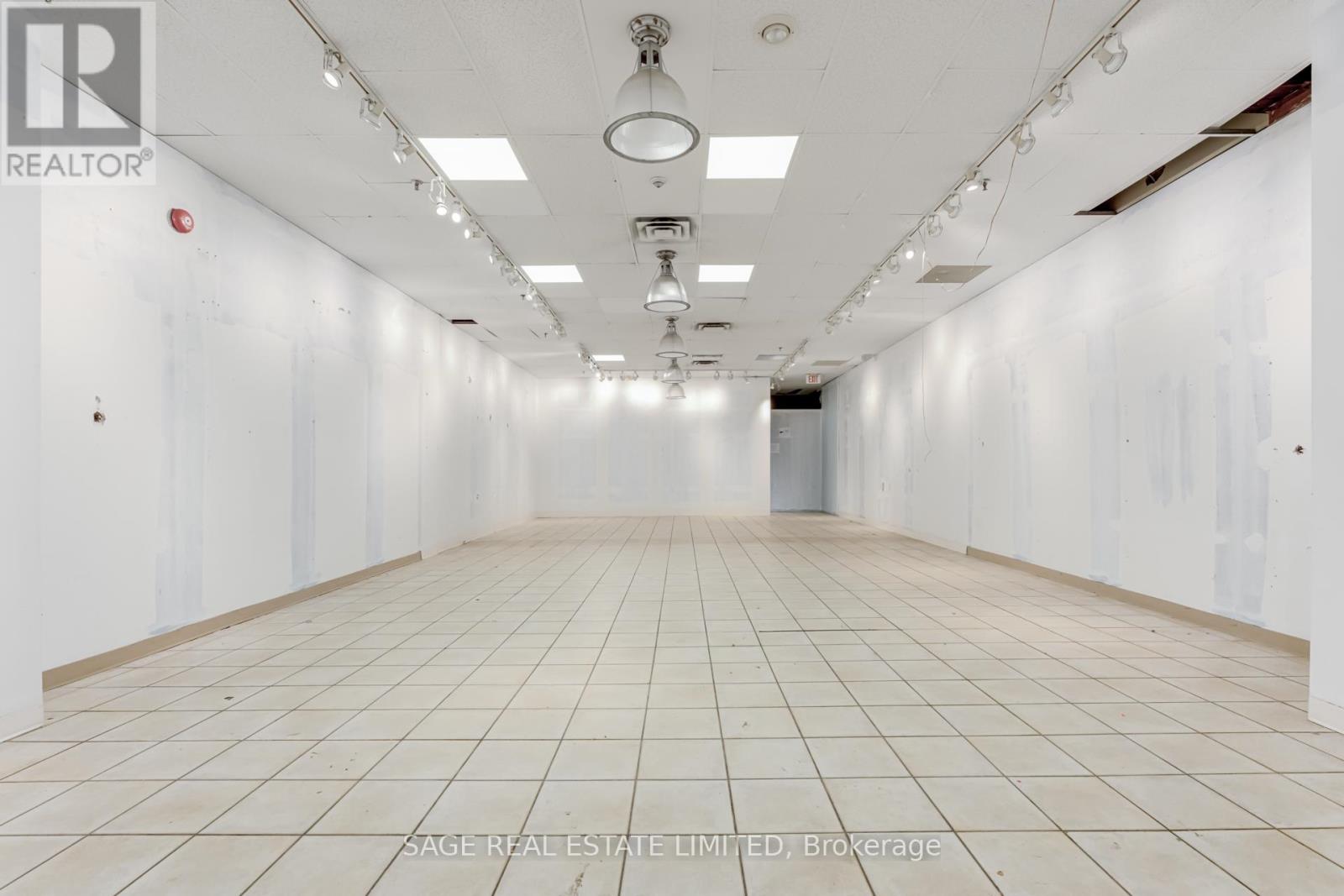 332 Yonge Street, Toronto, Ontario  M5G 1C9 - Photo 9 - C8445346