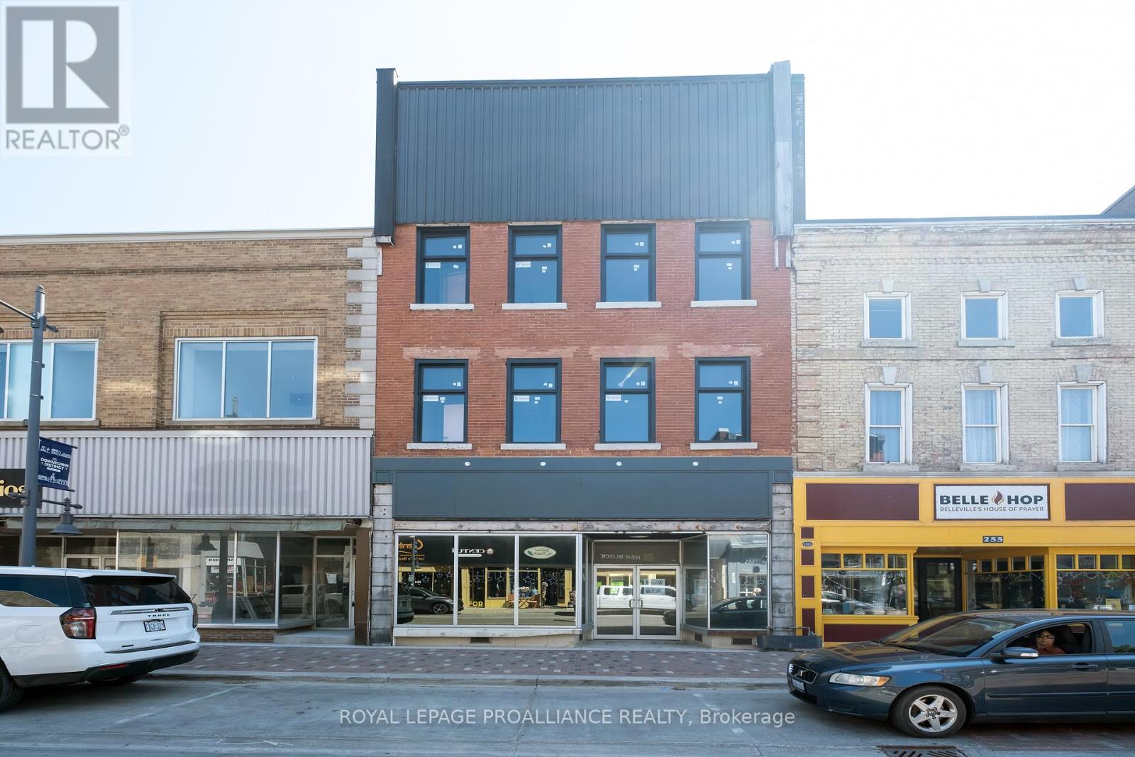 257 Front Street, Belleville, Ontario  K8N 2Z6 - Photo 2 - X8445368