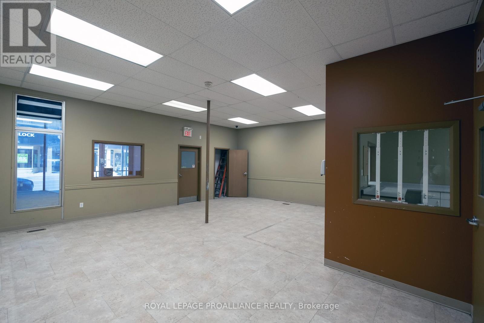 257 Front Street, Belleville, Ontario  K8N 2Z6 - Photo 6 - X8445368