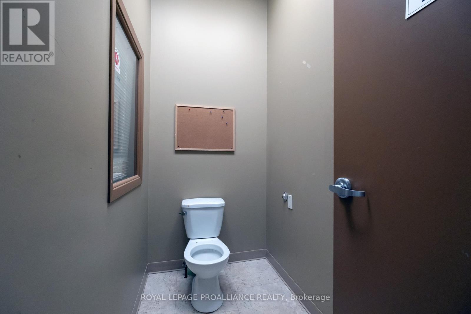 257 Front Street, Belleville, Ontario  K8N 2Z6 - Photo 7 - X8445368