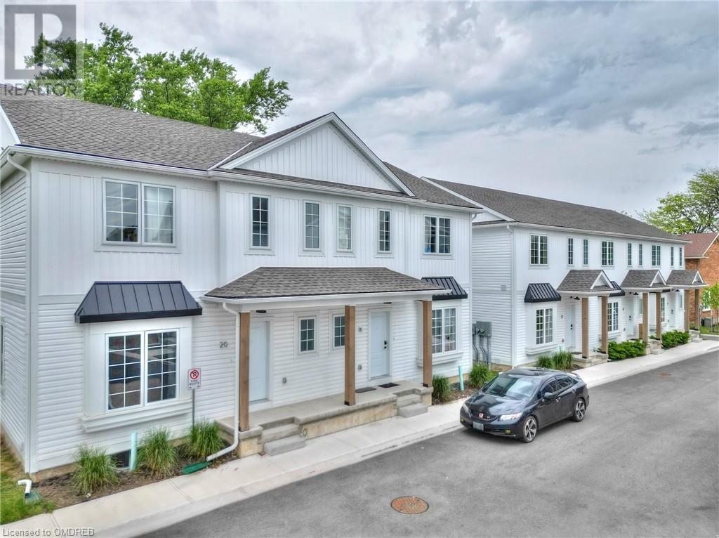 20 Harvey Common, St. Catharines, Ontario  L2T 2K5 - Photo 2 - 40605284