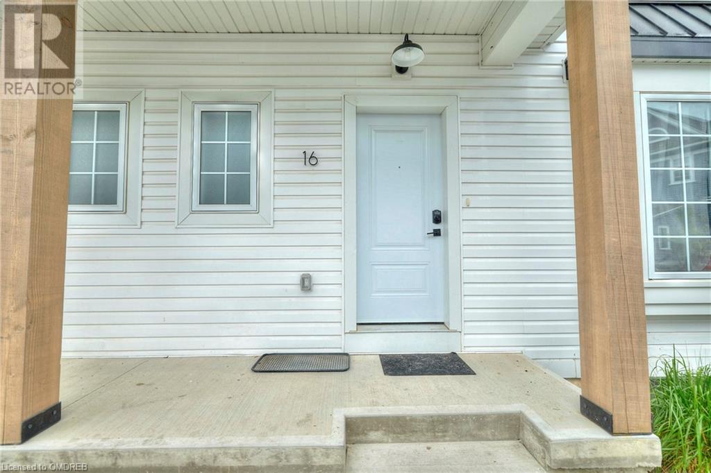 16 Harvey Common, St. Catharines, Ontario  L2T 2K5 - Photo 2 - 40605259