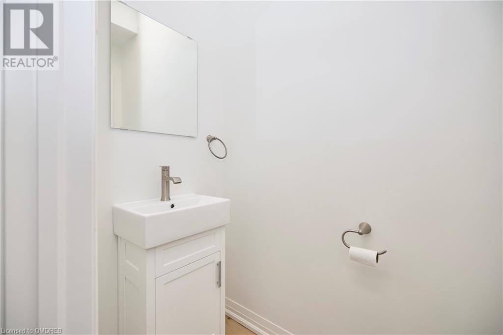 16 Harvey Common, St. Catharines, Ontario  L2T 2K5 - Photo 7 - 40605259