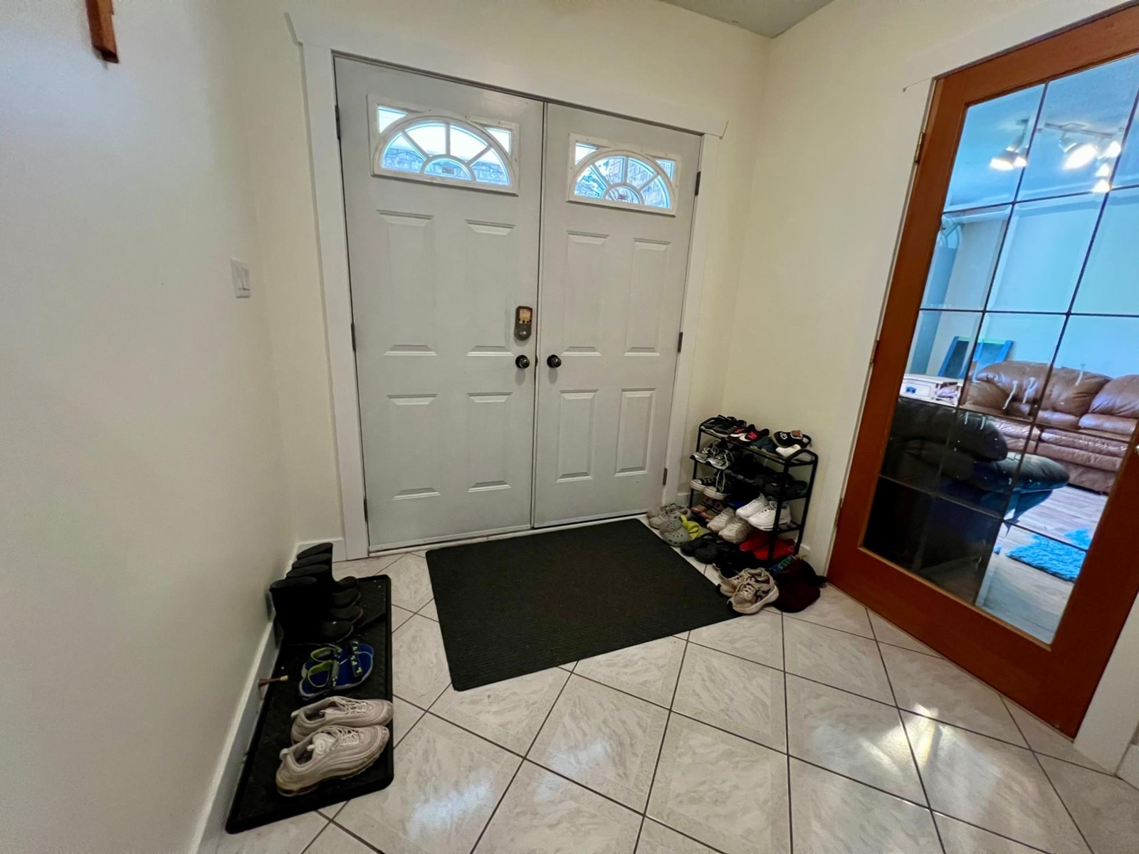 2520 9th Avenue, Castlegar, British Columbia  V1N 2Y8 - Photo 5 - 2477714