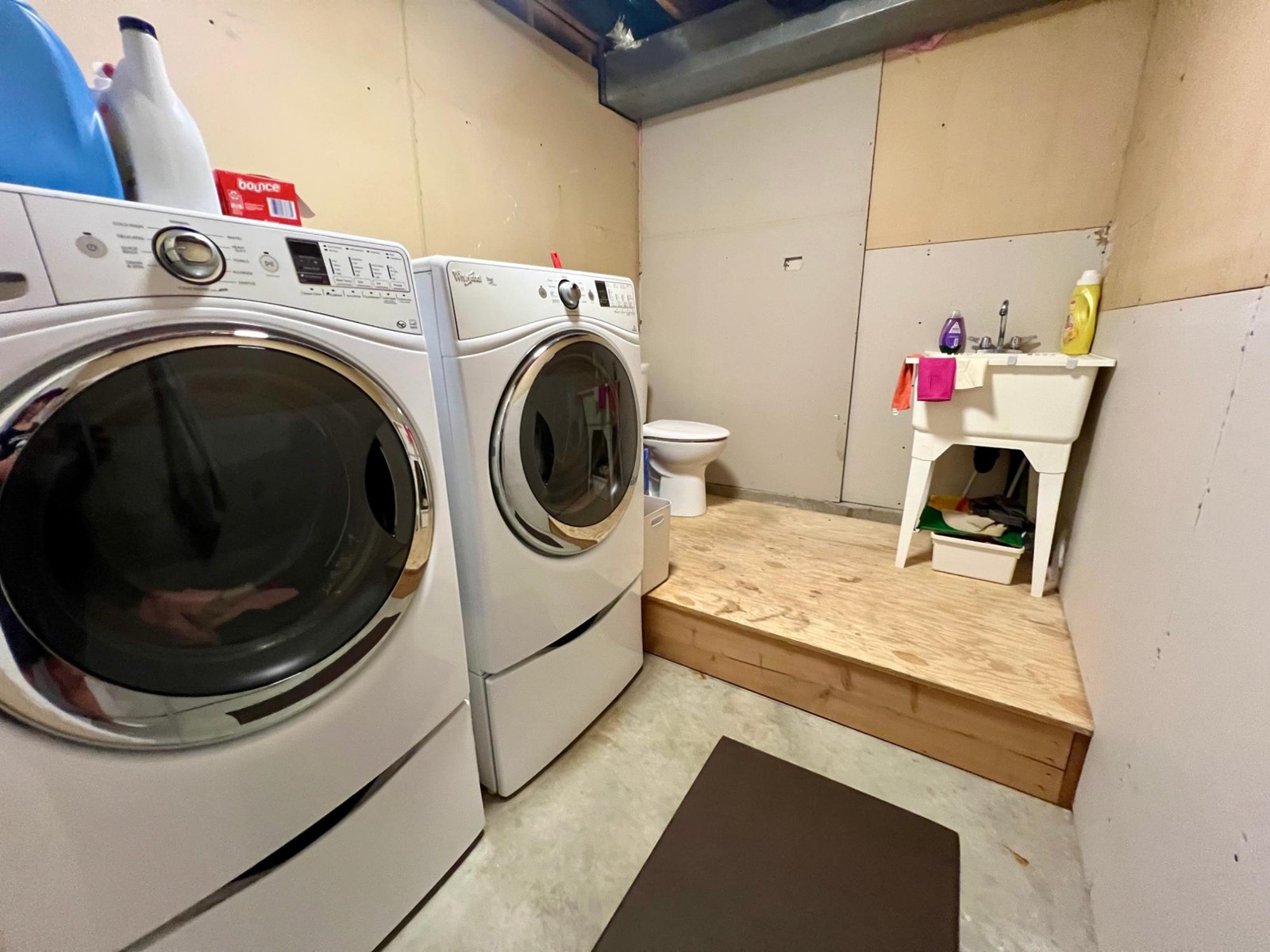 2520 9th Avenue, Castlegar, British Columbia  V1N 2Y8 - Photo 9 - 2477714