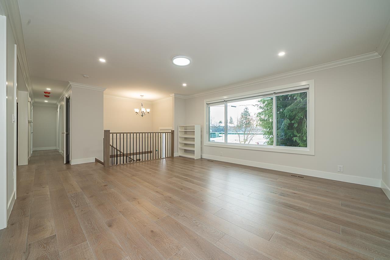 14611 105a Avenue, Surrey, British Columbia  V3R 5X8 - Photo 6 - R2894818