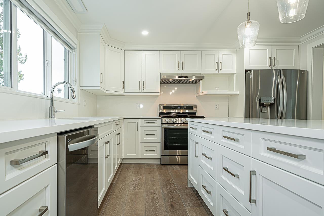 14611 105a Avenue, Surrey, British Columbia  V3R 5X8 - Photo 9 - R2894818