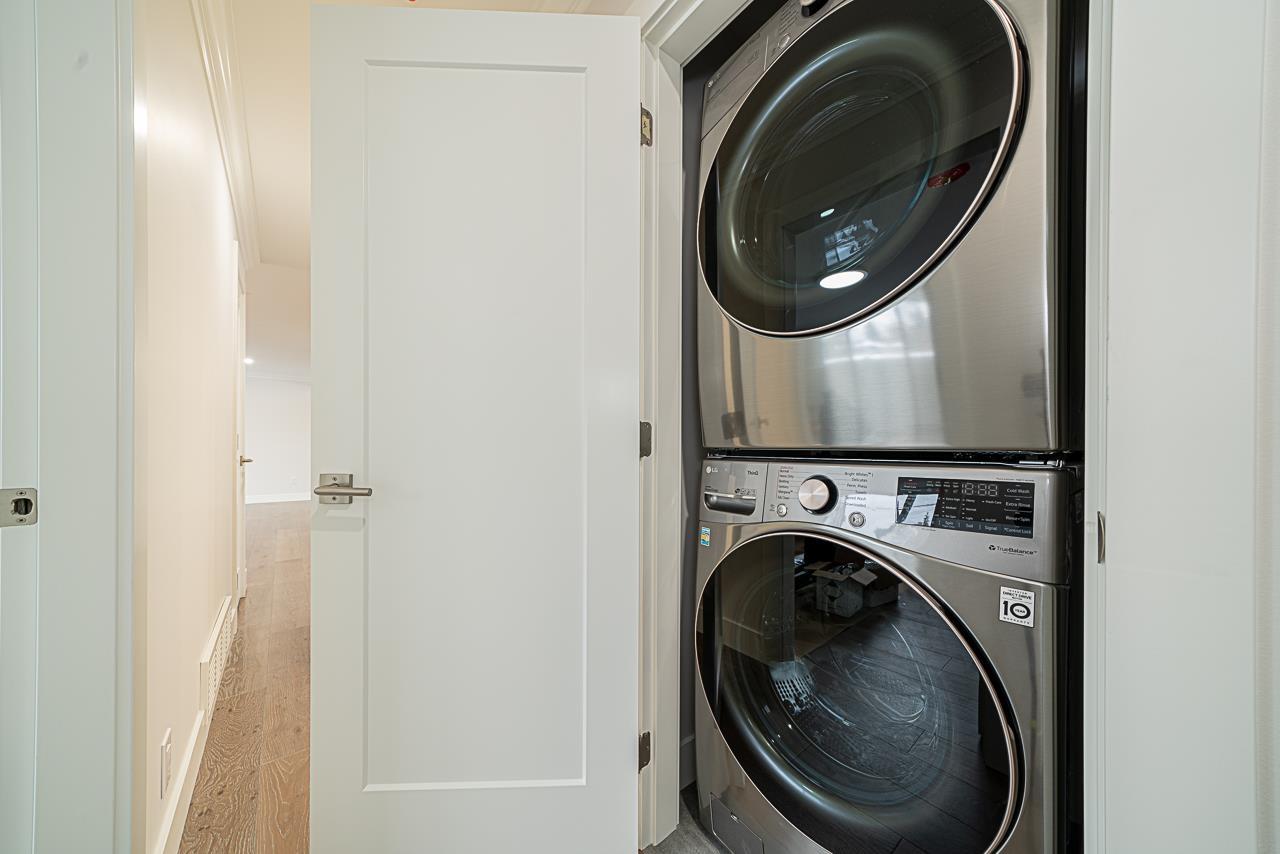 14611 105a Avenue, Surrey, British Columbia  V3R 5X8 - Photo 11 - R2894818