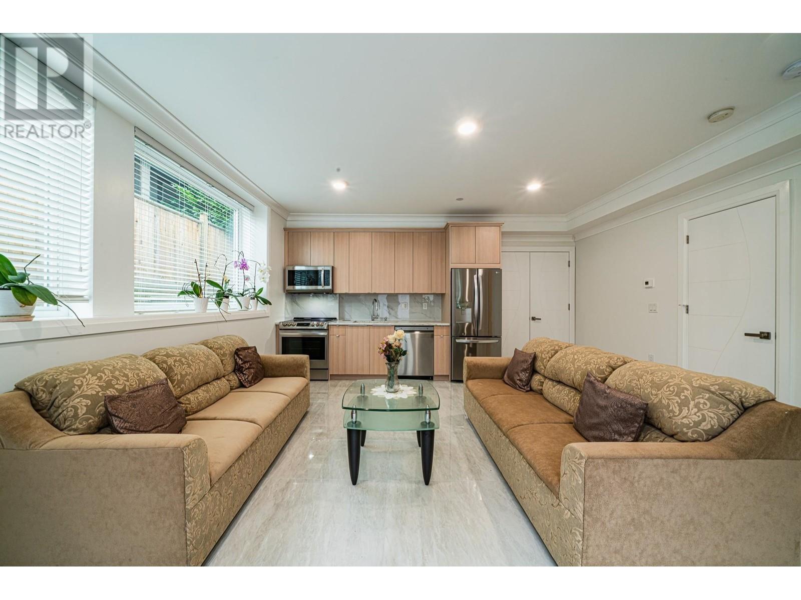 Listing Picture 26 of 37 : 3538 W 30TH AVENUE, Vancouver / 溫哥華 - 魯藝地產 Yvonne Lu Group - MLS Medallion Club Member