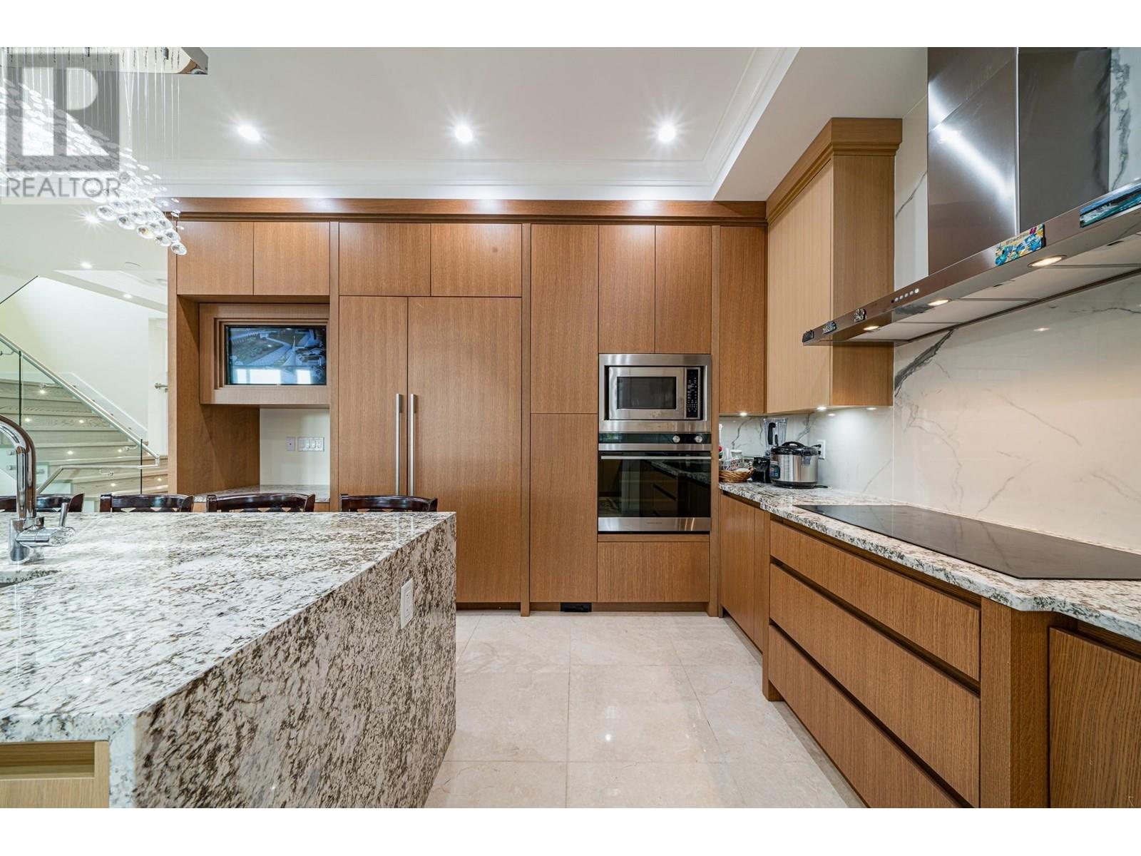 Listing Picture 12 of 37 : 3538 W 30TH AVENUE, Vancouver / 溫哥華 - 魯藝地產 Yvonne Lu Group - MLS Medallion Club Member