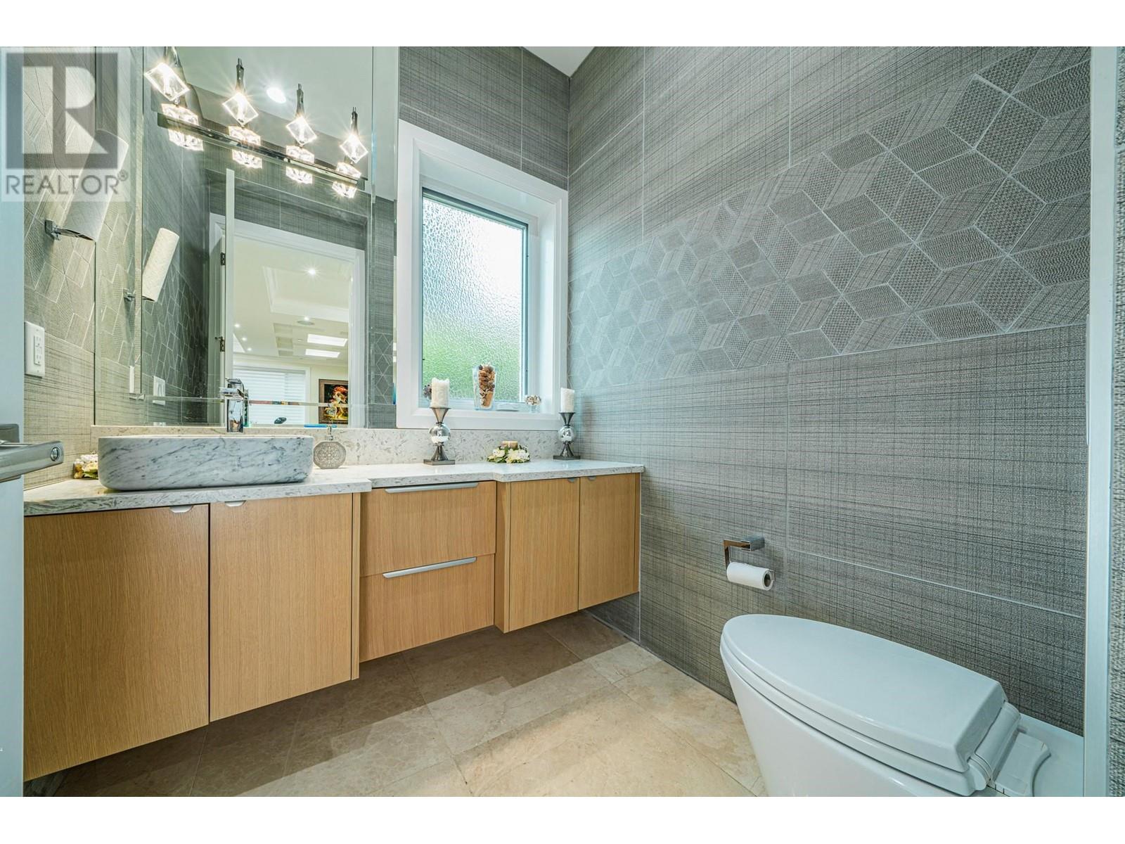 Listing Picture 31 of 37 : 3538 W 30TH AVENUE, Vancouver / 溫哥華 - 魯藝地產 Yvonne Lu Group - MLS Medallion Club Member