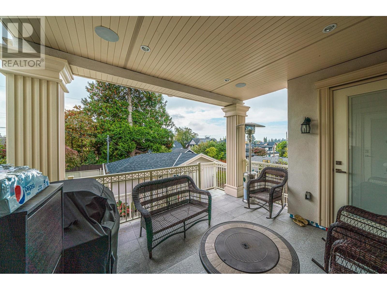 Listing Picture 35 of 37 : 3538 W 30TH AVENUE, Vancouver / 溫哥華 - 魯藝地產 Yvonne Lu Group - MLS Medallion Club Member