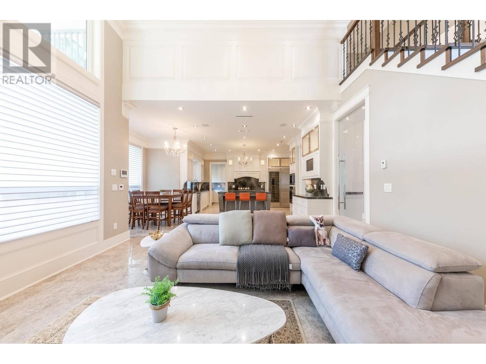 Listing Picture 12 of 33 : 8700 MINLER ROAD, Richmond / 烈治文 - 魯藝地產 Yvonne Lu Group - MLS Medallion Club Member