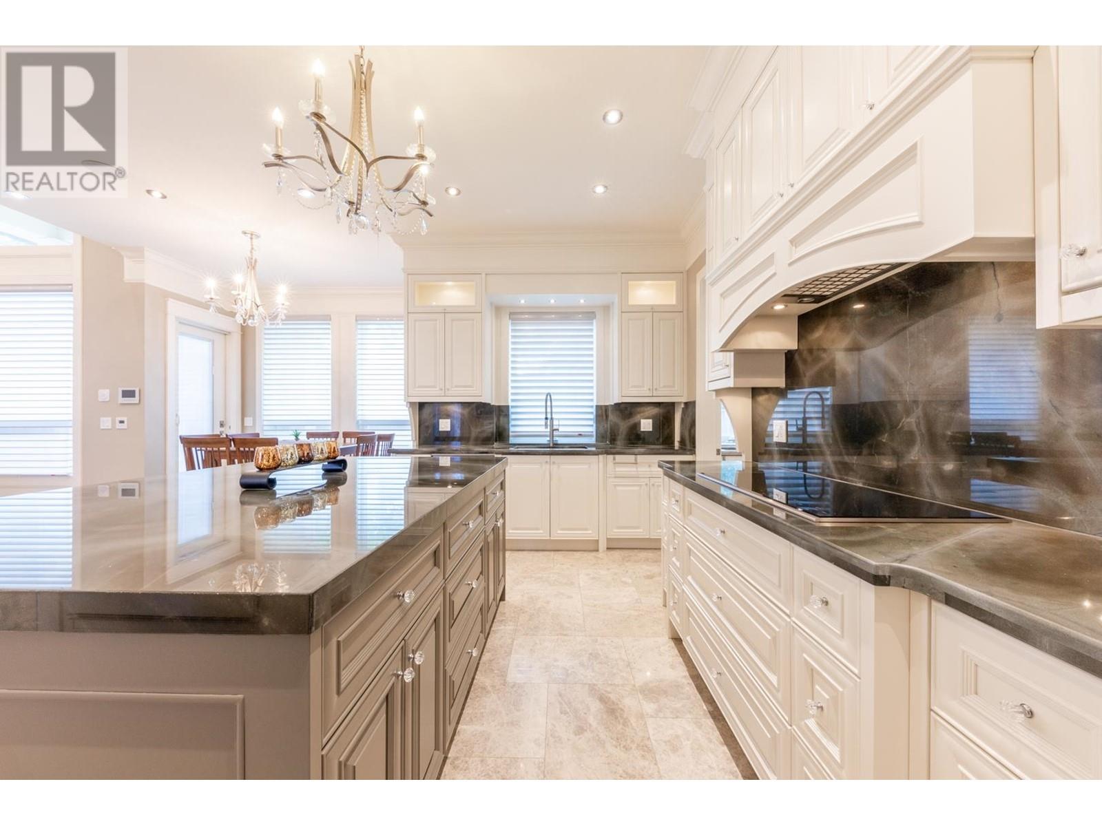Listing Picture 15 of 33 : 8700 MINLER ROAD, Richmond / 烈治文 - 魯藝地產 Yvonne Lu Group - MLS Medallion Club Member