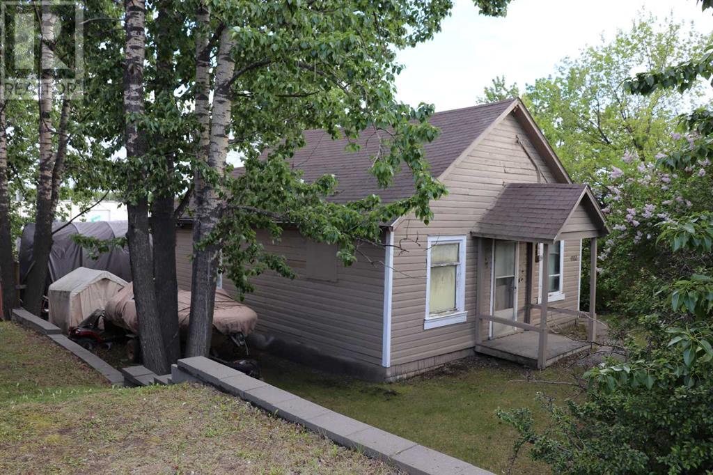 4839 4 Avenue, Edson, Alberta T7E 1V5 - Photo 1 - A2107037