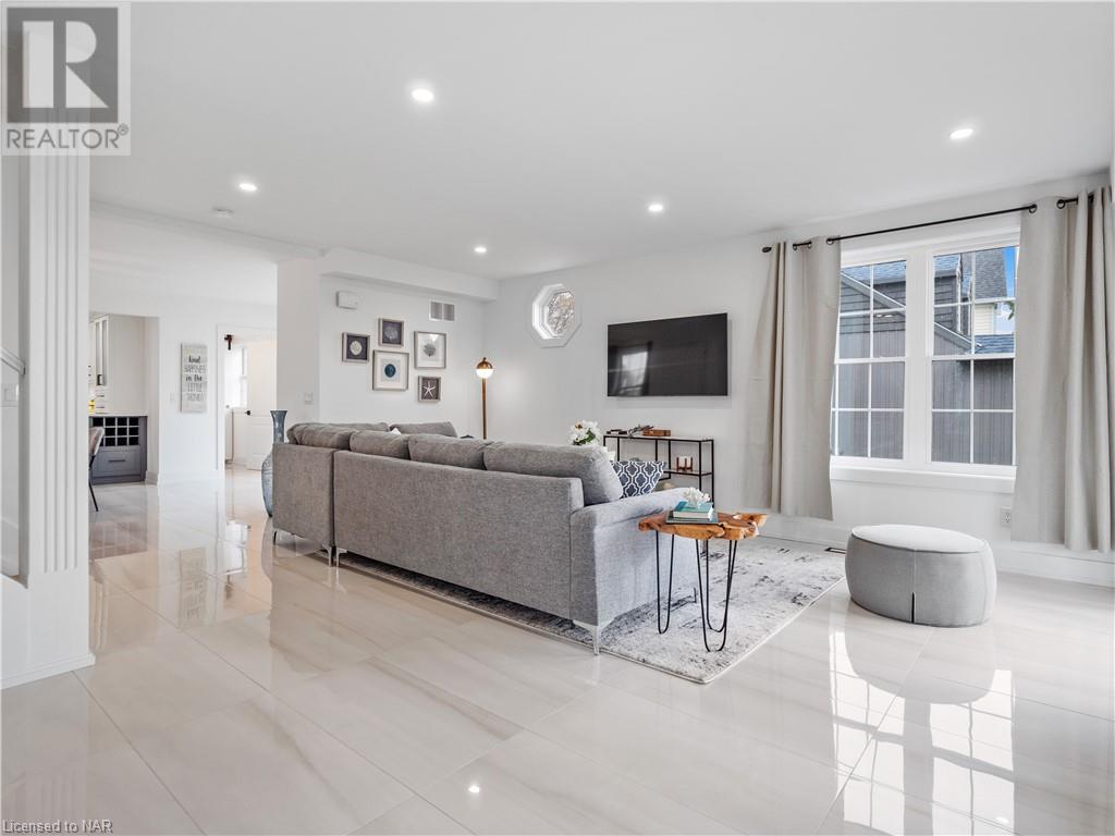 616 Lakeshore Road, Fort Erie, Ontario  L2A 1B6 - Photo 12 - 40575176