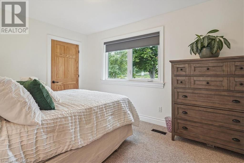 556 Parkside Drive E, Waterdown, Ontario  L8B 0G7 - Photo 21 - 40588795