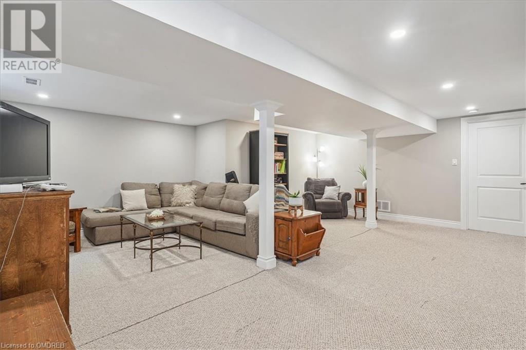 556 Parkside Drive E, Waterdown, Ontario  L8B 0G7 - Photo 25 - 40588795