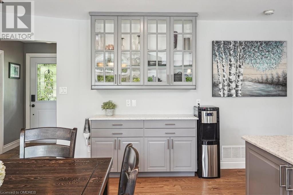 556 Parkside Drive E, Waterdown, Ontario  L8B 0G7 - Photo 13 - 40588795