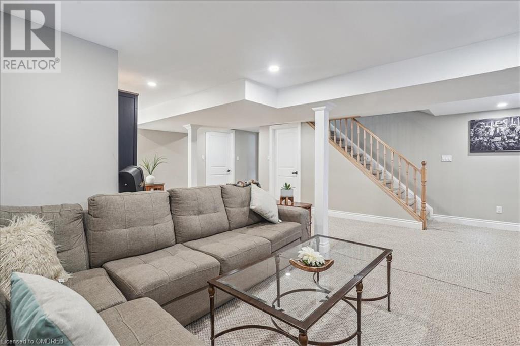 556 Parkside Drive E, Waterdown, Ontario  L8B 0G7 - Photo 26 - 40588795